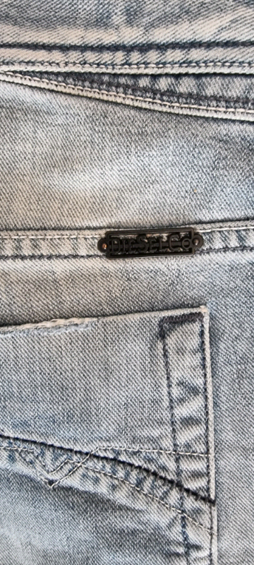 Genuine diesel jeans, mens 34x32 | in 